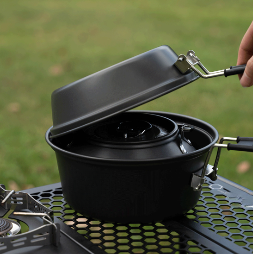 Lekki aluminiowy zestaw naczyń – Camping Cooking Set With Kettle recenzja i cena
