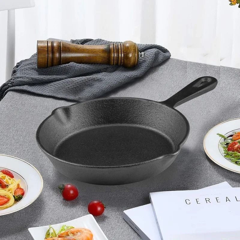 1 szt. Patelnia żeliwna 14 cm  – Skillet Cast Iron Camp recenzja i cena