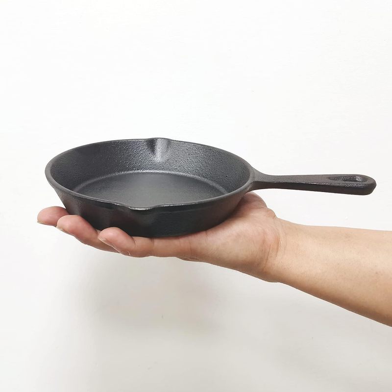 Patelnia żeliwna 6 cali, patel – Skillet Cast Iron Camp recenzja i cena