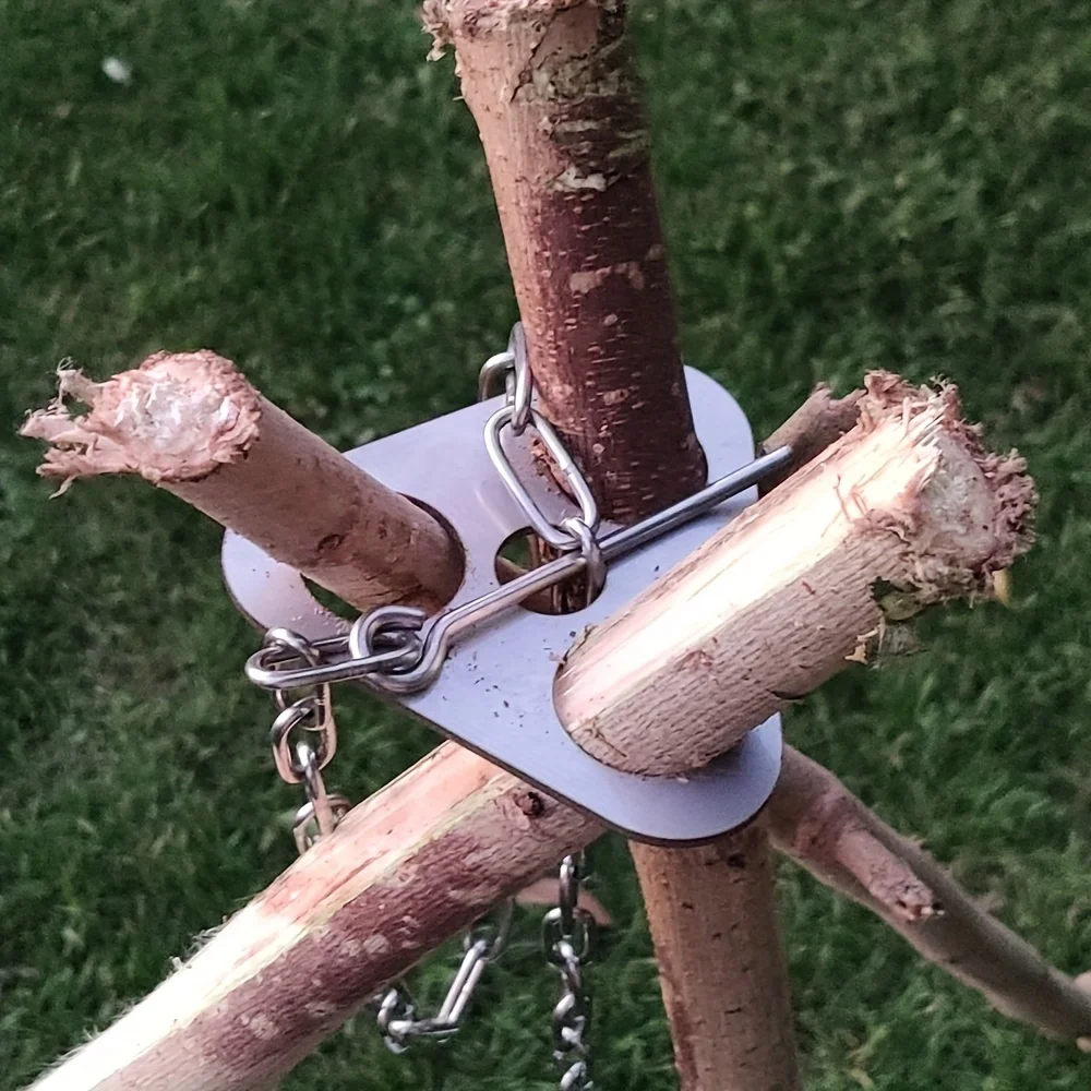 Stalowy trójnóg kempingowy ze  – Camping Cooking Multi Tool recenzja i cena