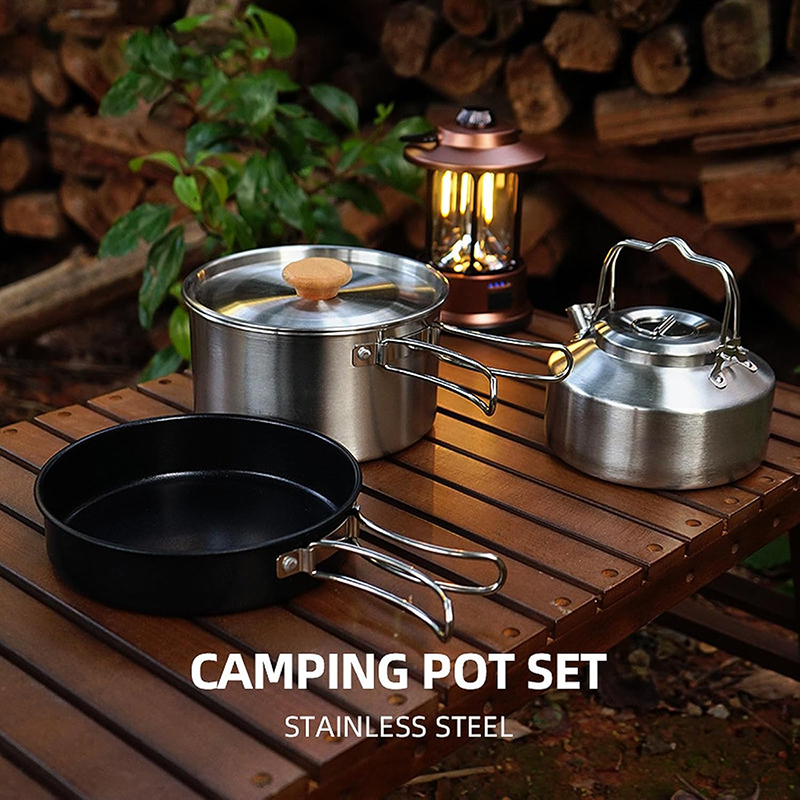 Wysokiej jakości zestaw naczyń – Camping Cooking Set With Kettle recenzja i cena